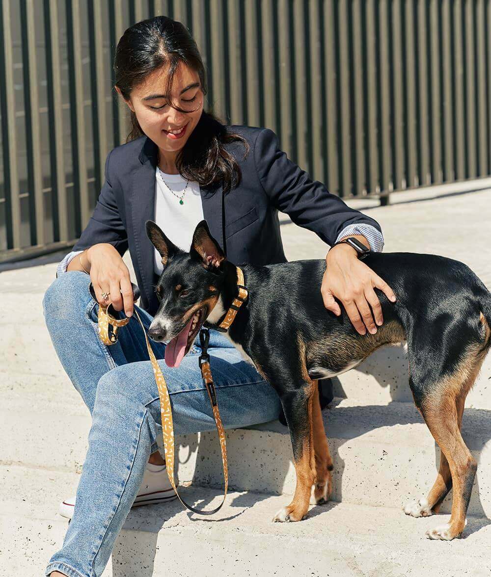 Juno Riem | Mustard